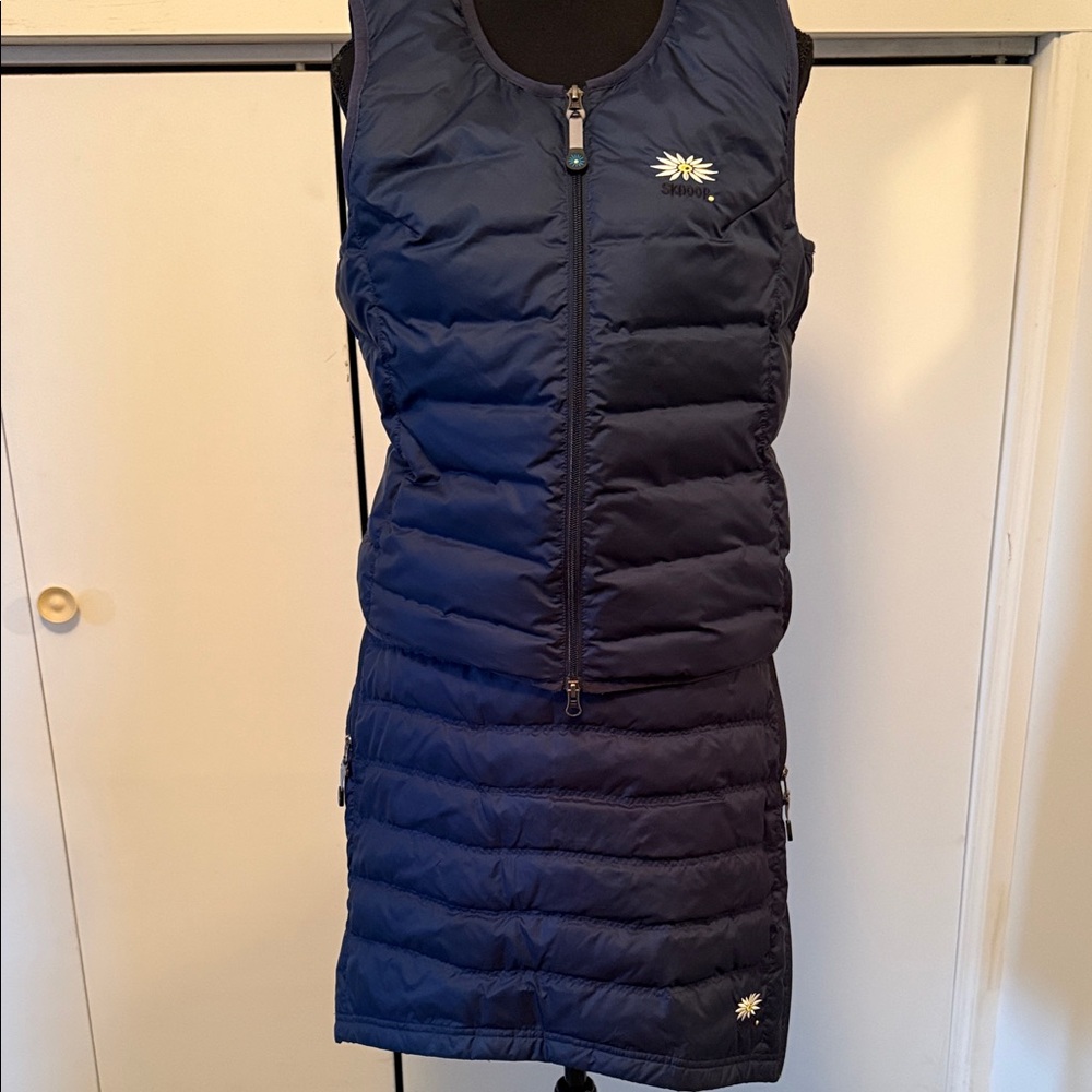 Skhoop vest and skirt